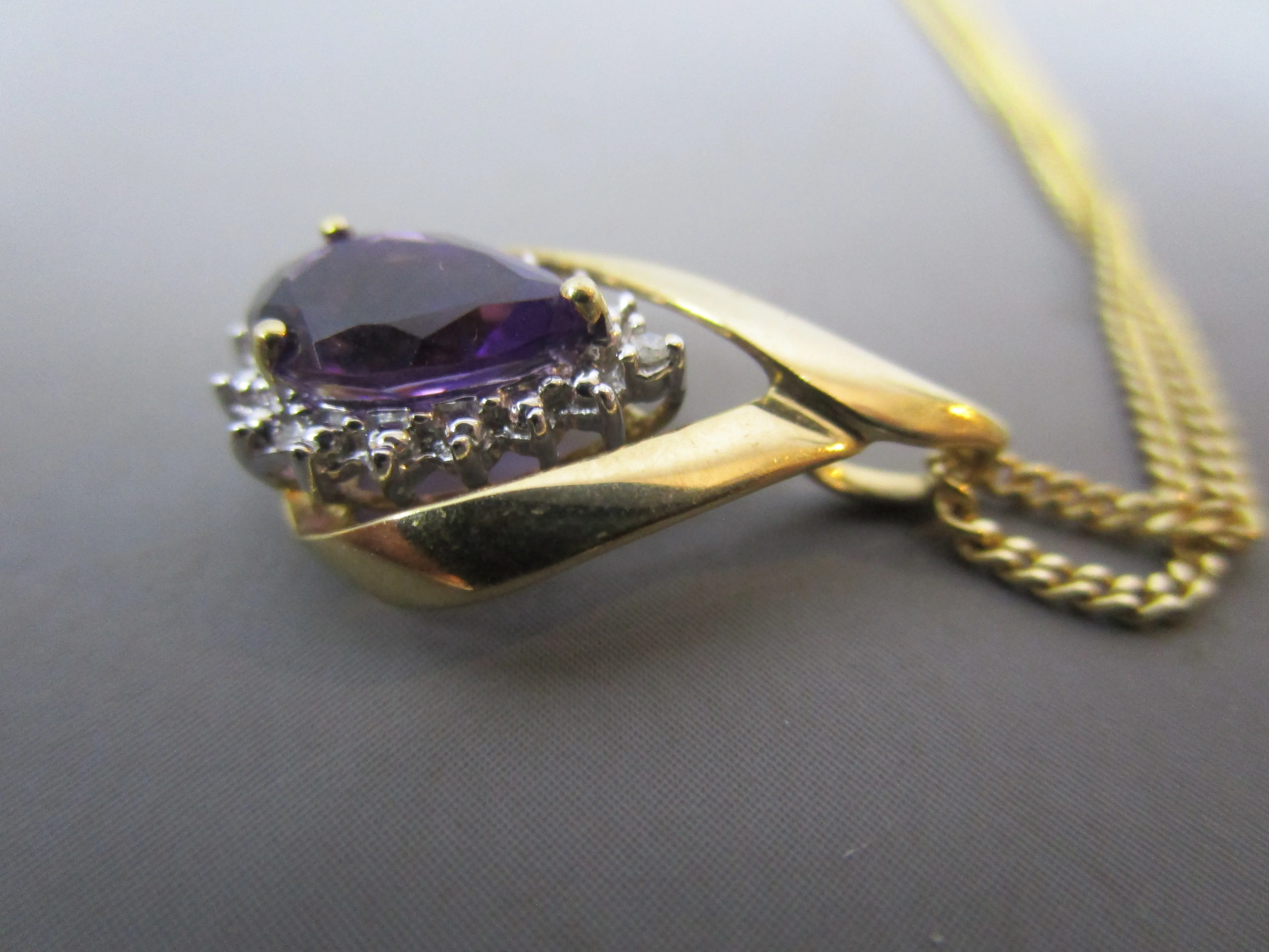 10K Amethyst Pendant On 9K Chain Necklace Vintage c1980