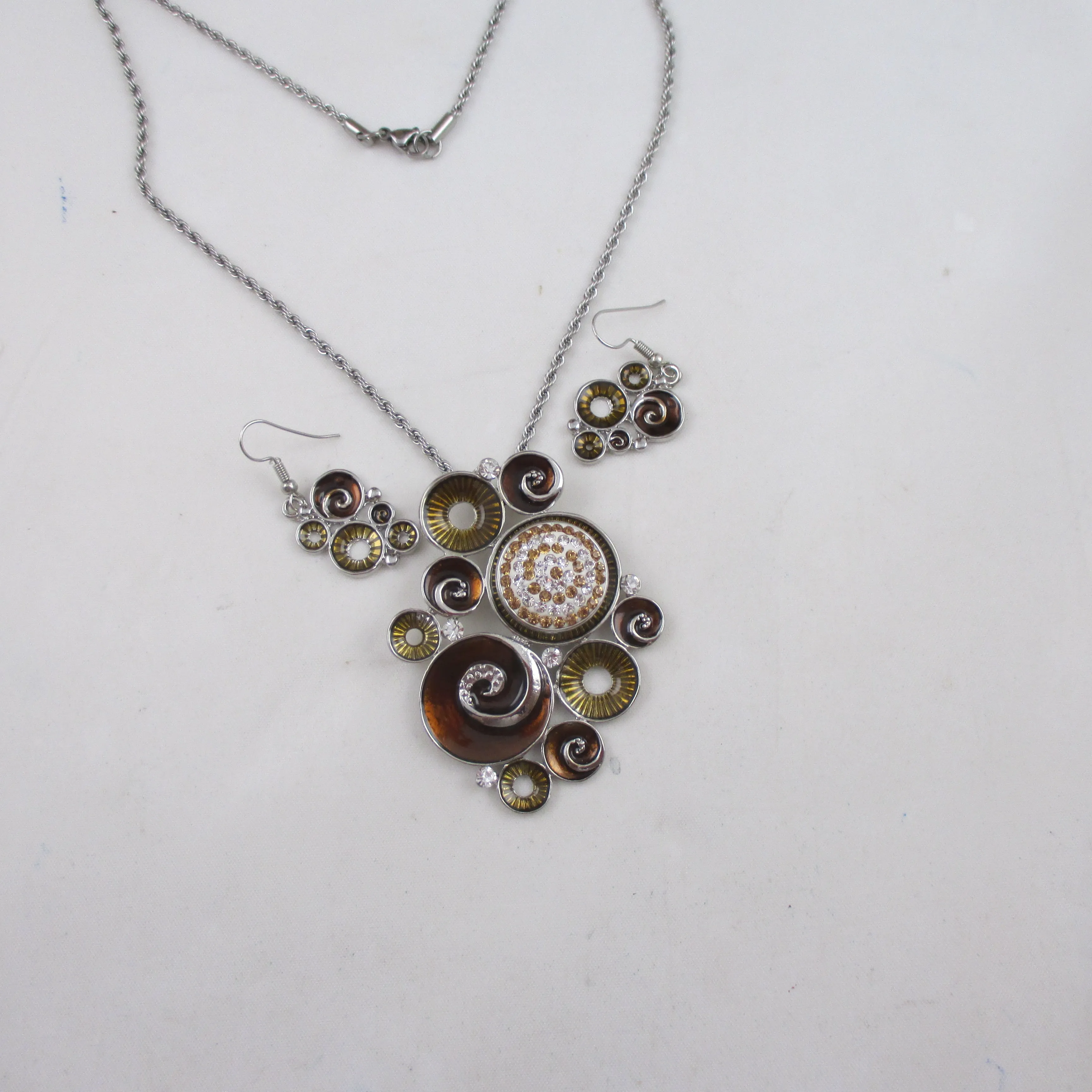 Brown & Gold Ring Pendant Necklace & Earrings