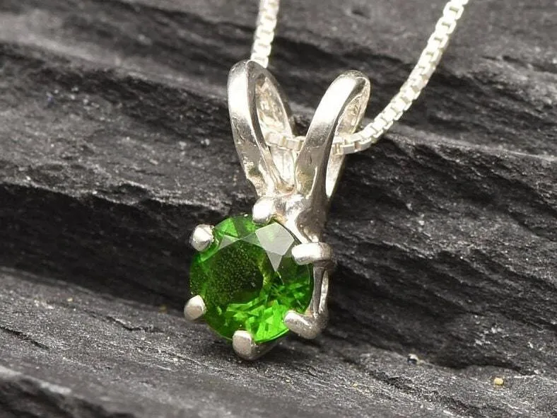 Chrome Diopside Necklace - Solitaire Round Pendant - Dainty Green Necklace