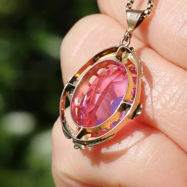 Circa 1930s-1950s Pink Paste Pendant in Decorative 9ct Gold Floral Surround, 4.23g