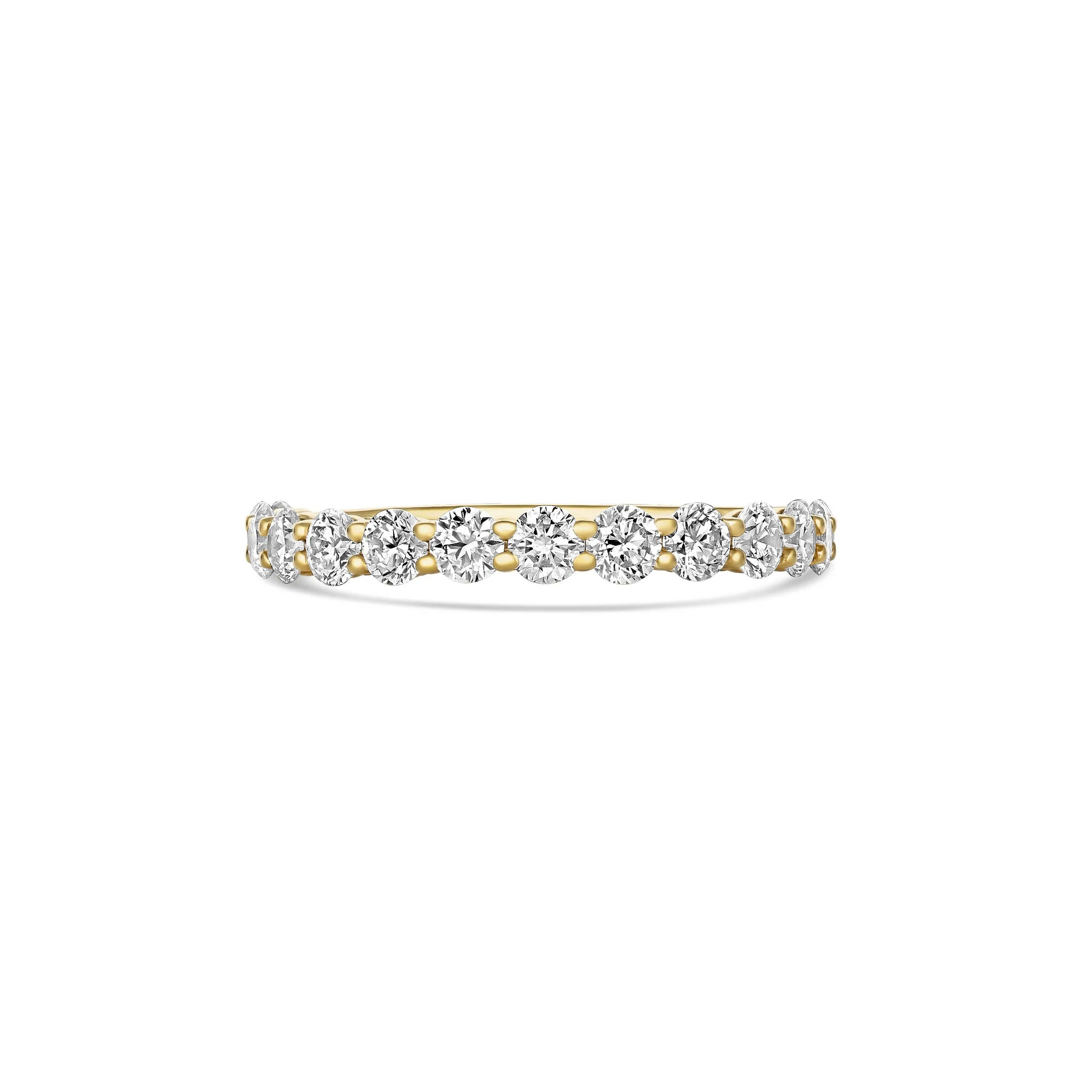 Classic Wedding Round Brilliant Cut Diamond Ring | 18K Yellow Gold