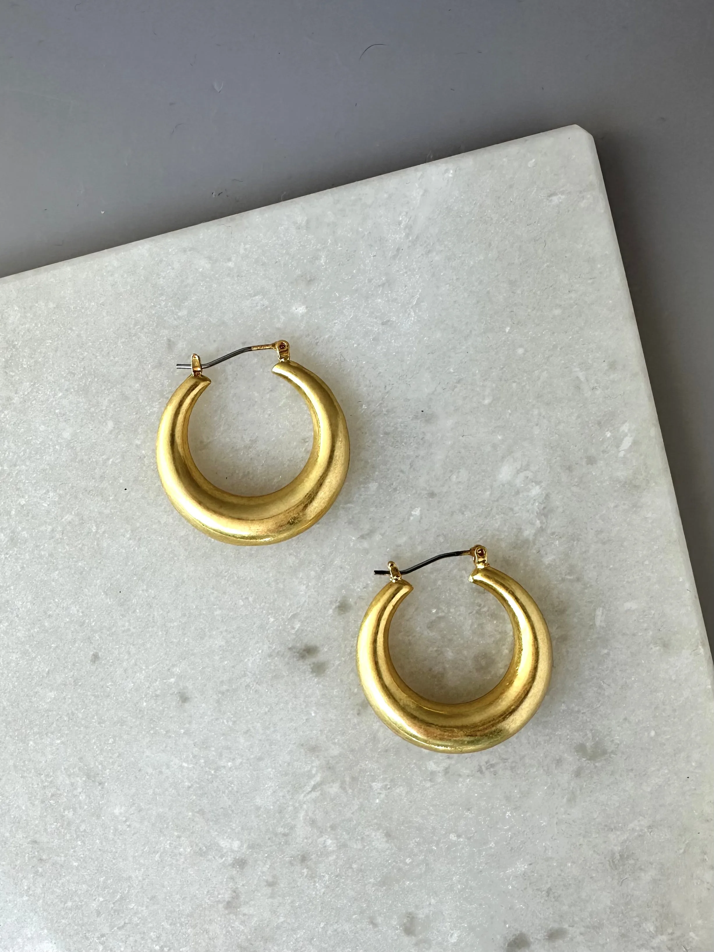 Elliot Vintage Earrings-Gold