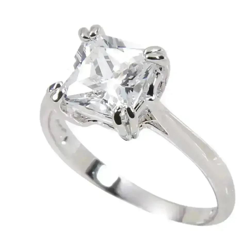 Exquisite 1.08 Carat Princess Cut Diamond Engagement Ring