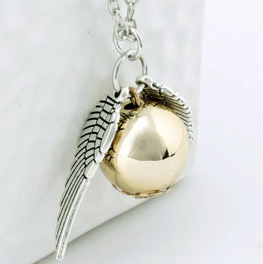 Hot Sale Occident Retro Fashion Snitch Gold Pendant Movie Theme Necklace Angel Wing Chain