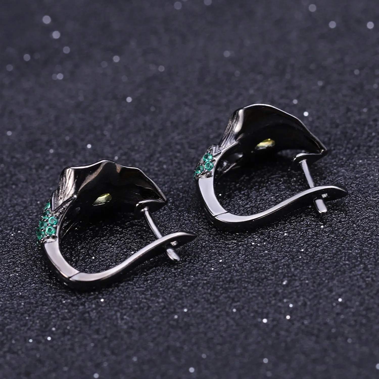 Italian Creative Flower Design Silver Studs Earrings for Women