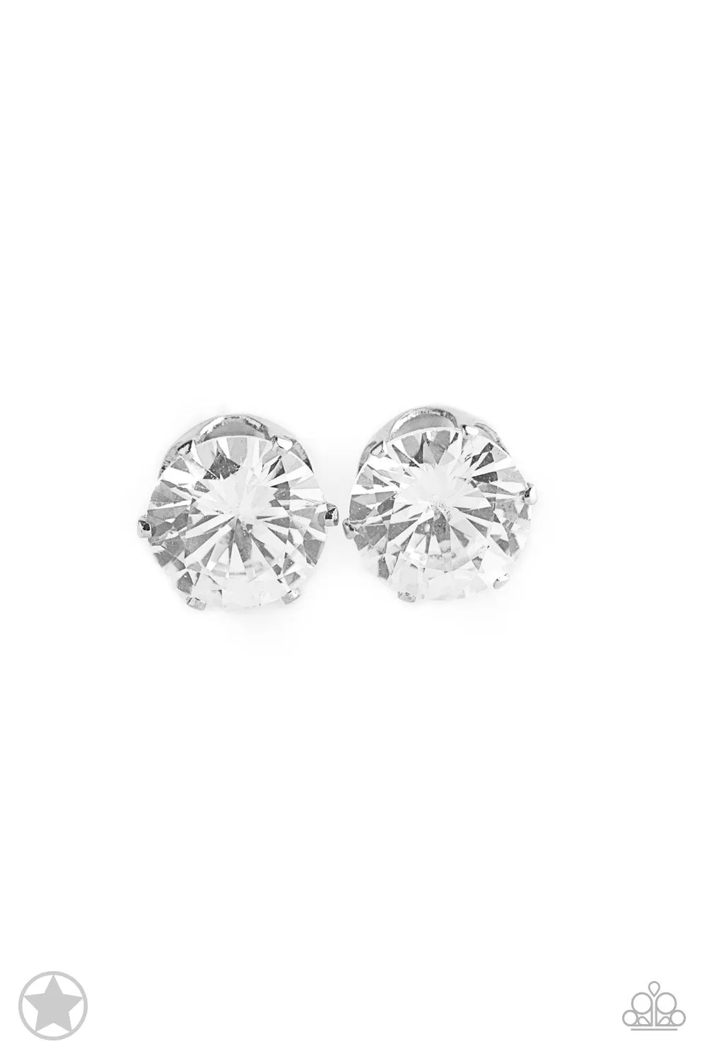 Paparazzi Accessories  - Just In TIMELESS #E136 Bin - White Earring