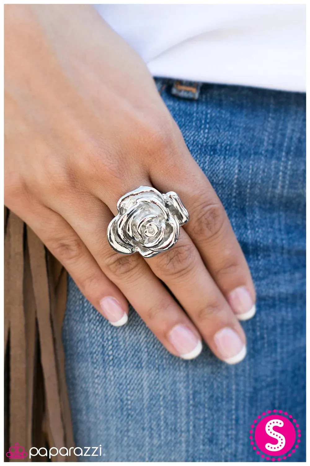 Paparazzi Ring ~ Amazing Grace - Silver