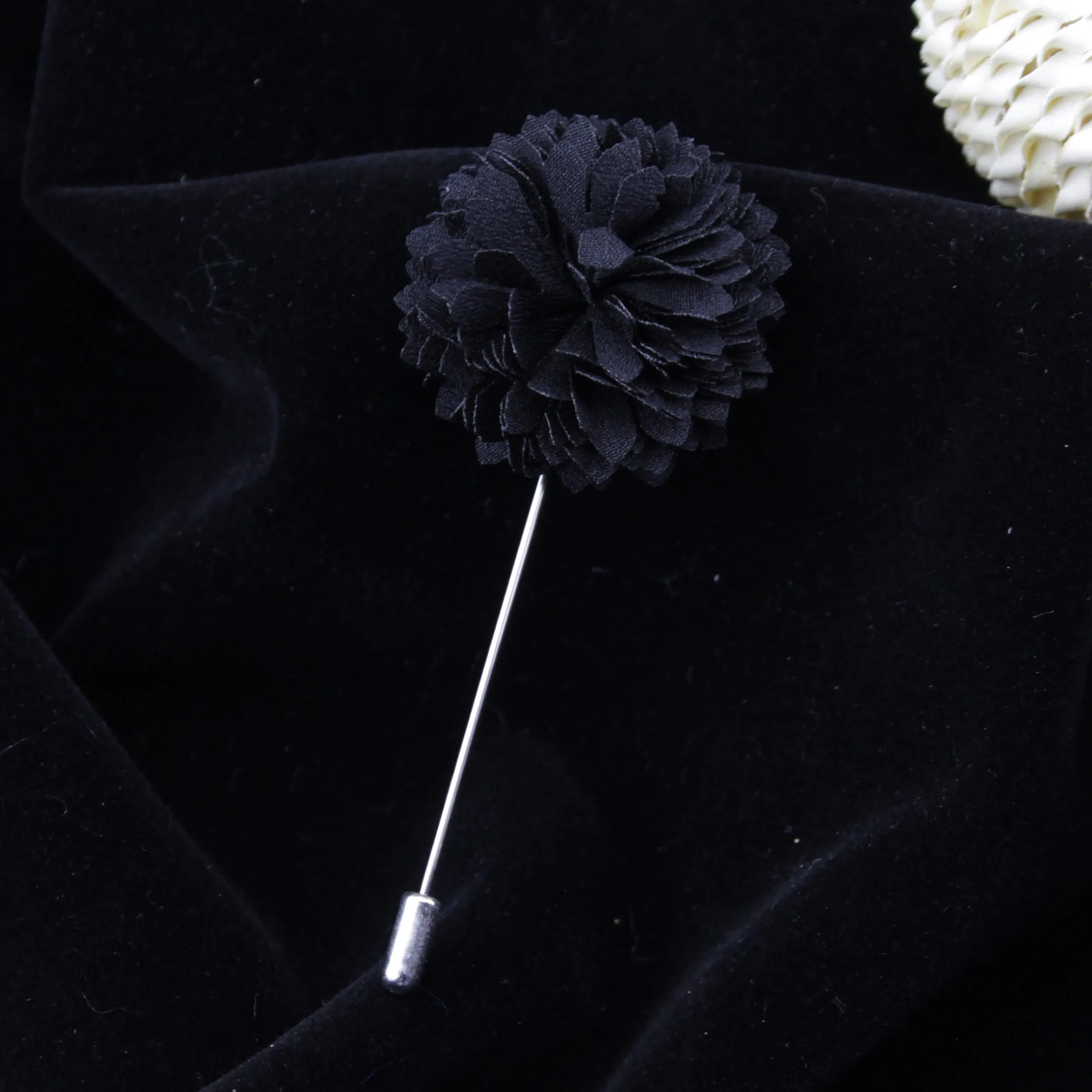 Peluche Stunning Floral Black Brooch For Men