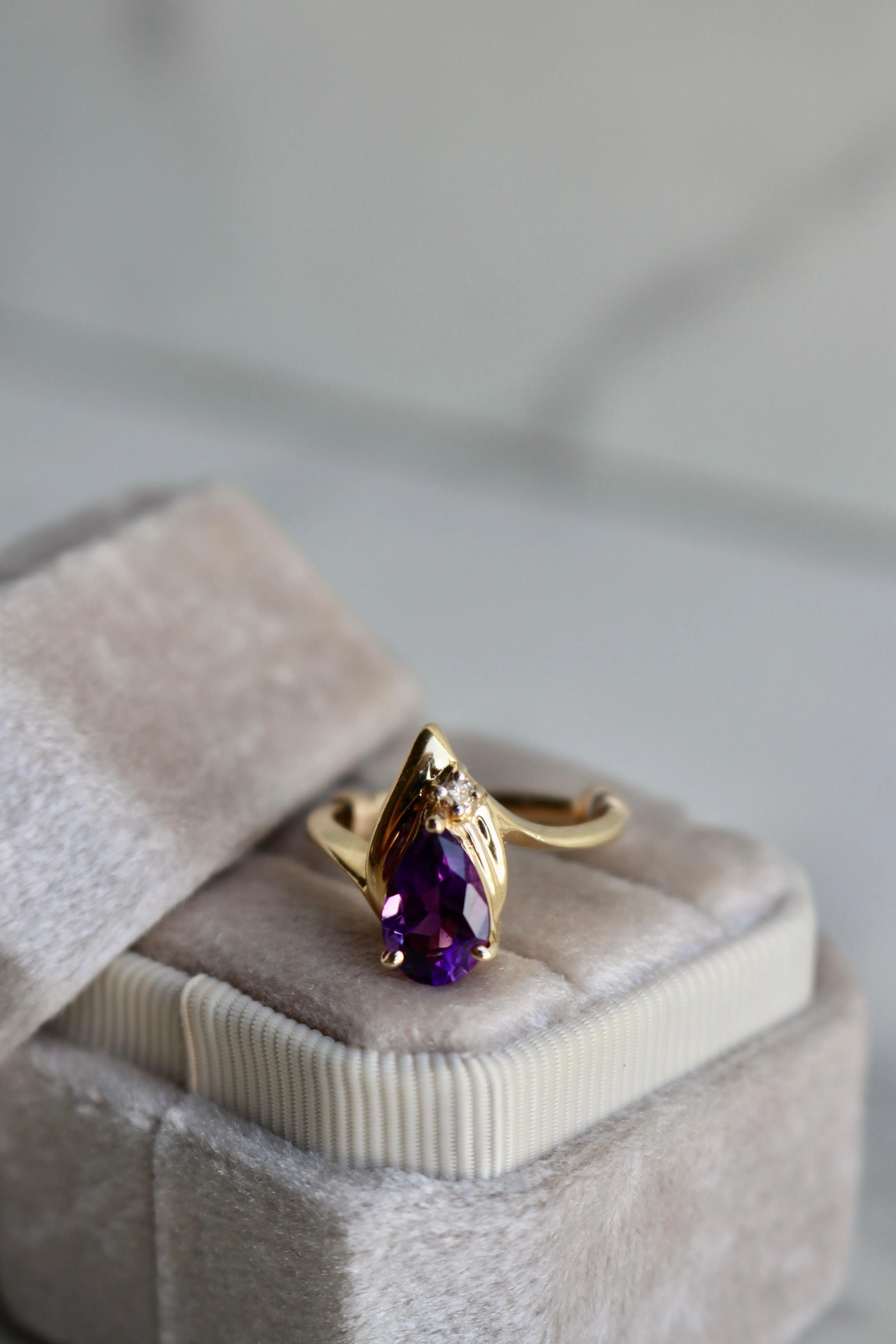 Vintage Amethyst Diamond 14k Yellow Gold Ring